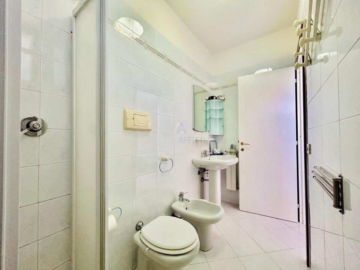 Perseo Apartment - 200M Dal Lago Di Garda 西尔米奥奈 外观 照片