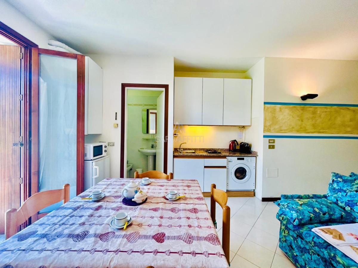 Perseo Apartment - 200M Dal Lago Di Garda 西尔米奥奈 外观 照片