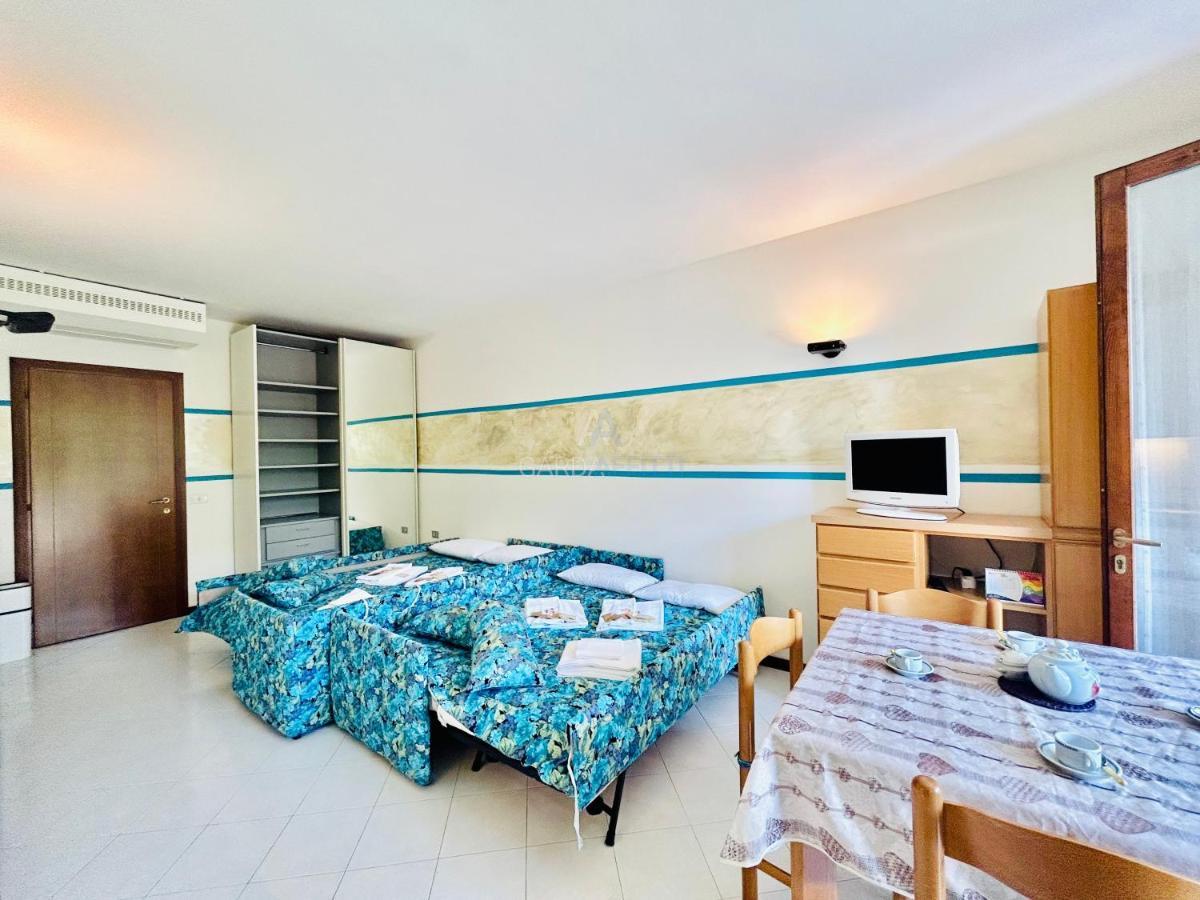 Perseo Apartment - 200M Dal Lago Di Garda 西尔米奥奈 外观 照片