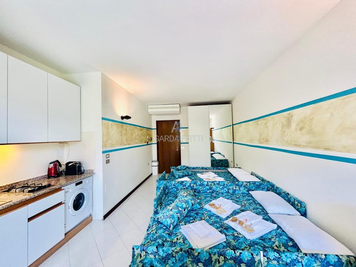 Perseo Apartment - 200M Dal Lago Di Garda 西尔米奥奈 外观 照片